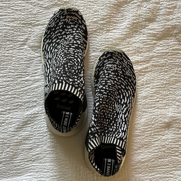 adidas Shoes - ADIDAS BOOST sneakers // unisex mens 8 // wmns 10